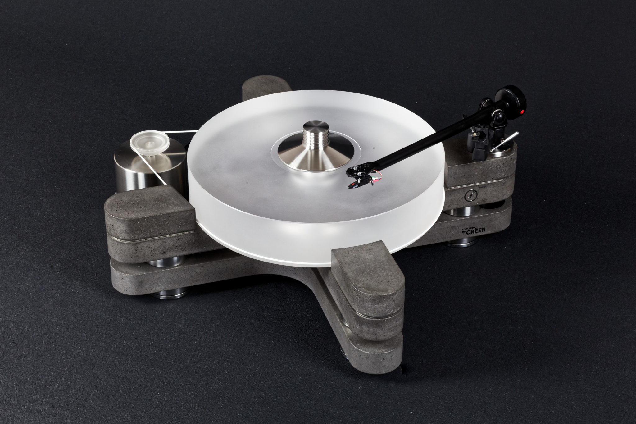 betonovy-gramofon-2