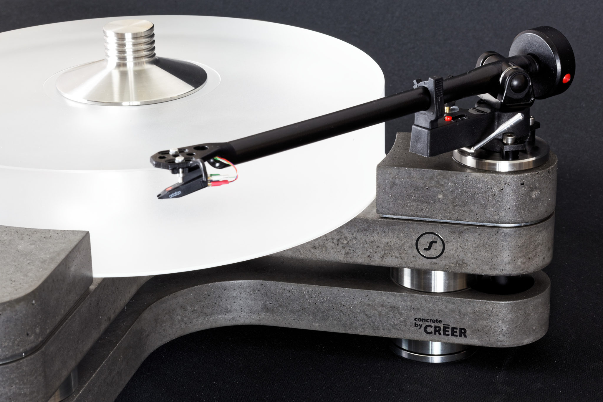 betonovy-gramofon-4