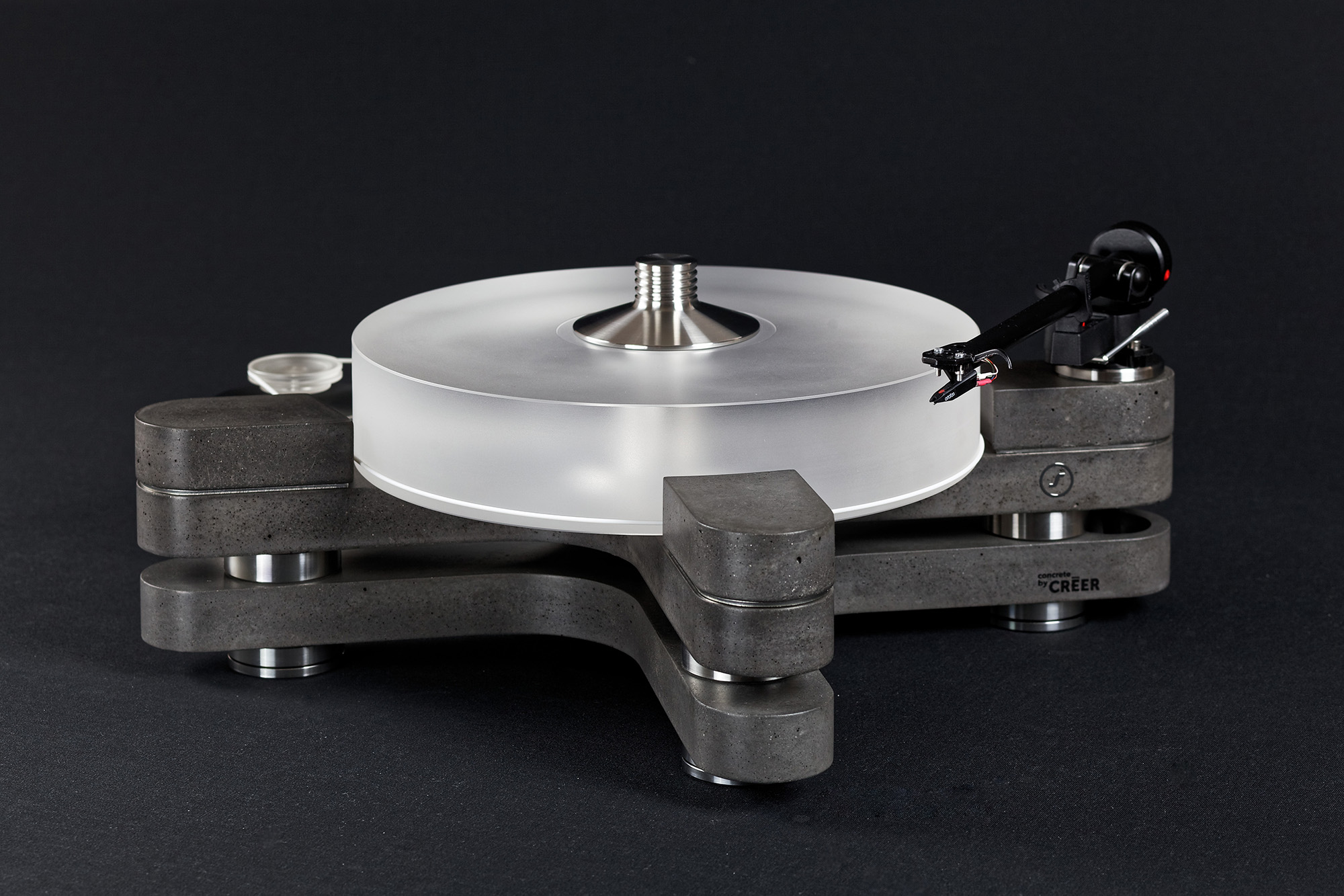 betonovy-gramofon